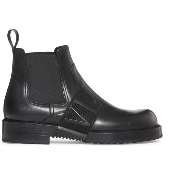 NIB $980 VALENTINO GARAVANI VLTN Strap Chelsea Boot in size 10 US / 43 EU! - Picture 3 of 6